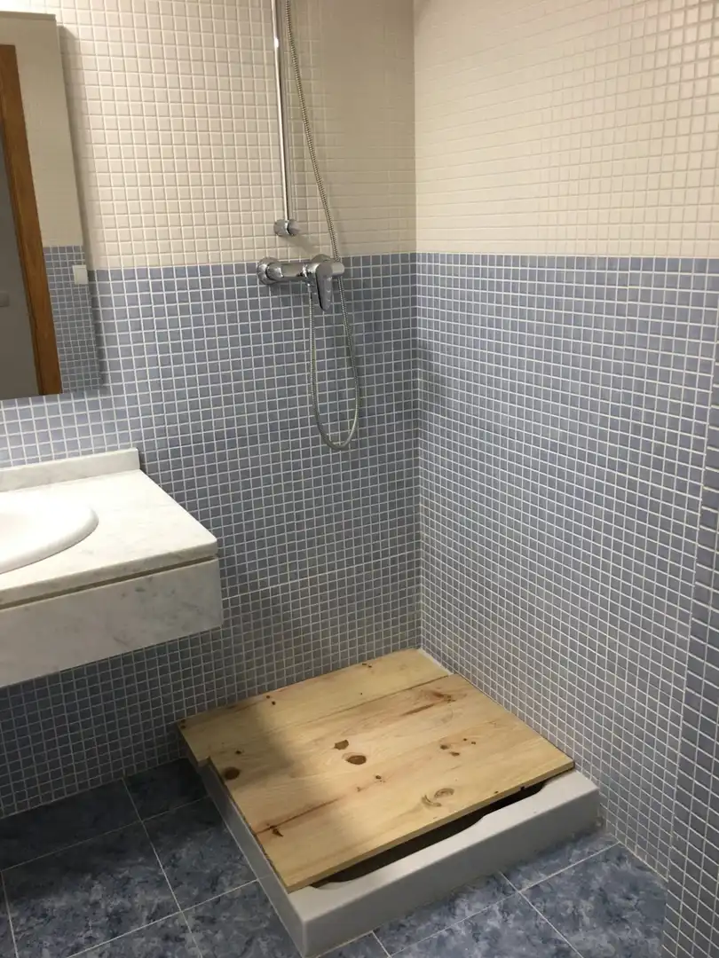 Bany de Pis de lloguer en Valencia amb Aire condicionat, Terrassa i Traster