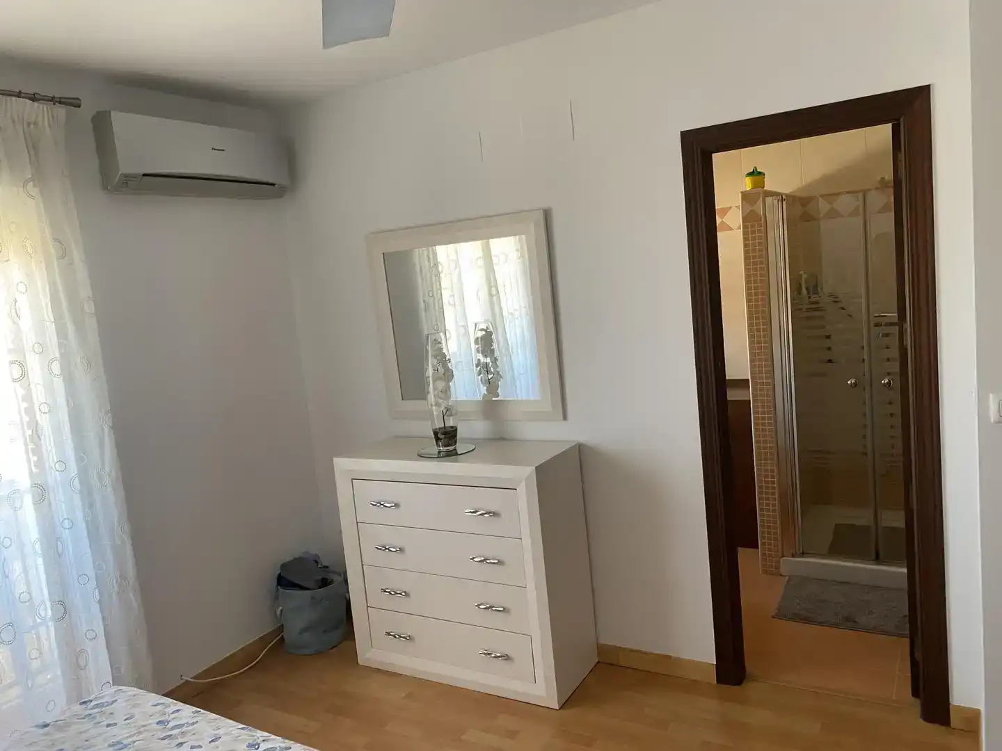 Dormitori de Casa adosada en venda en Cájar amb Aire condicionat i Balcó