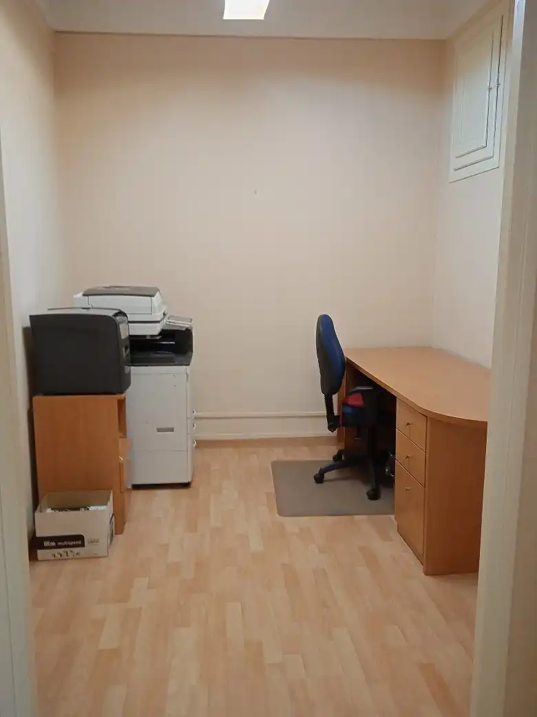 Büro zum Verkauf in Tarragona mit Klimaanlage, Abstellraum und Balkon