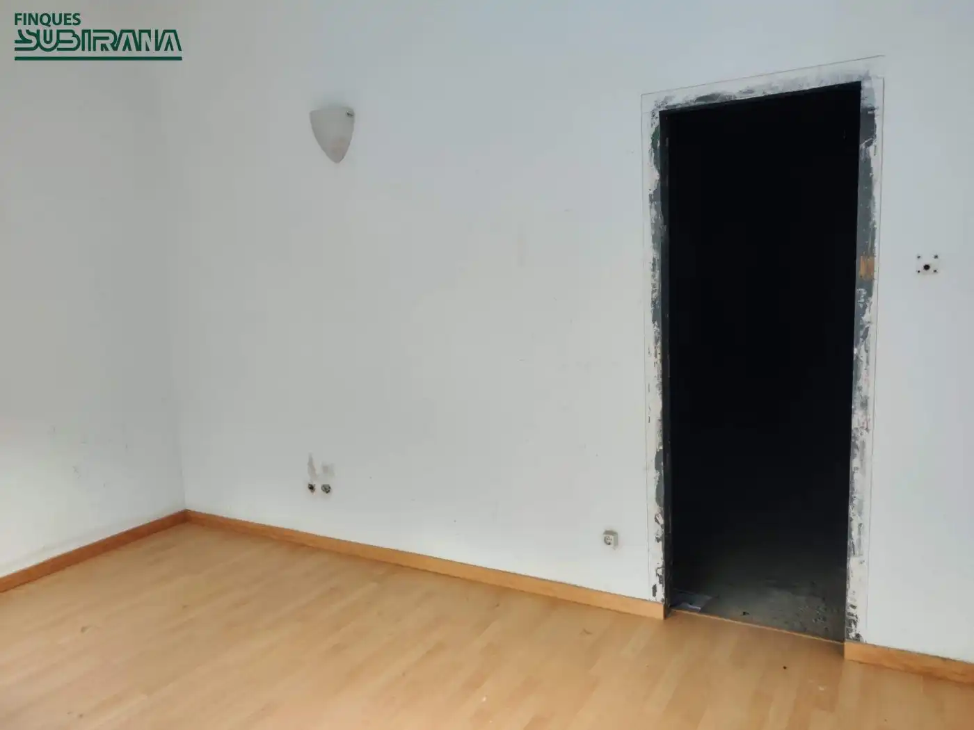 Local comercial en venta en Llevant, imagen 3