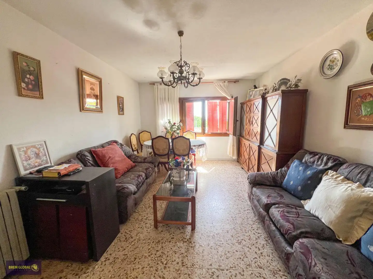 Sala d'estar de Casa adosada en venda en Bustarviejo amb Calefacció, Terrassa i Balcó