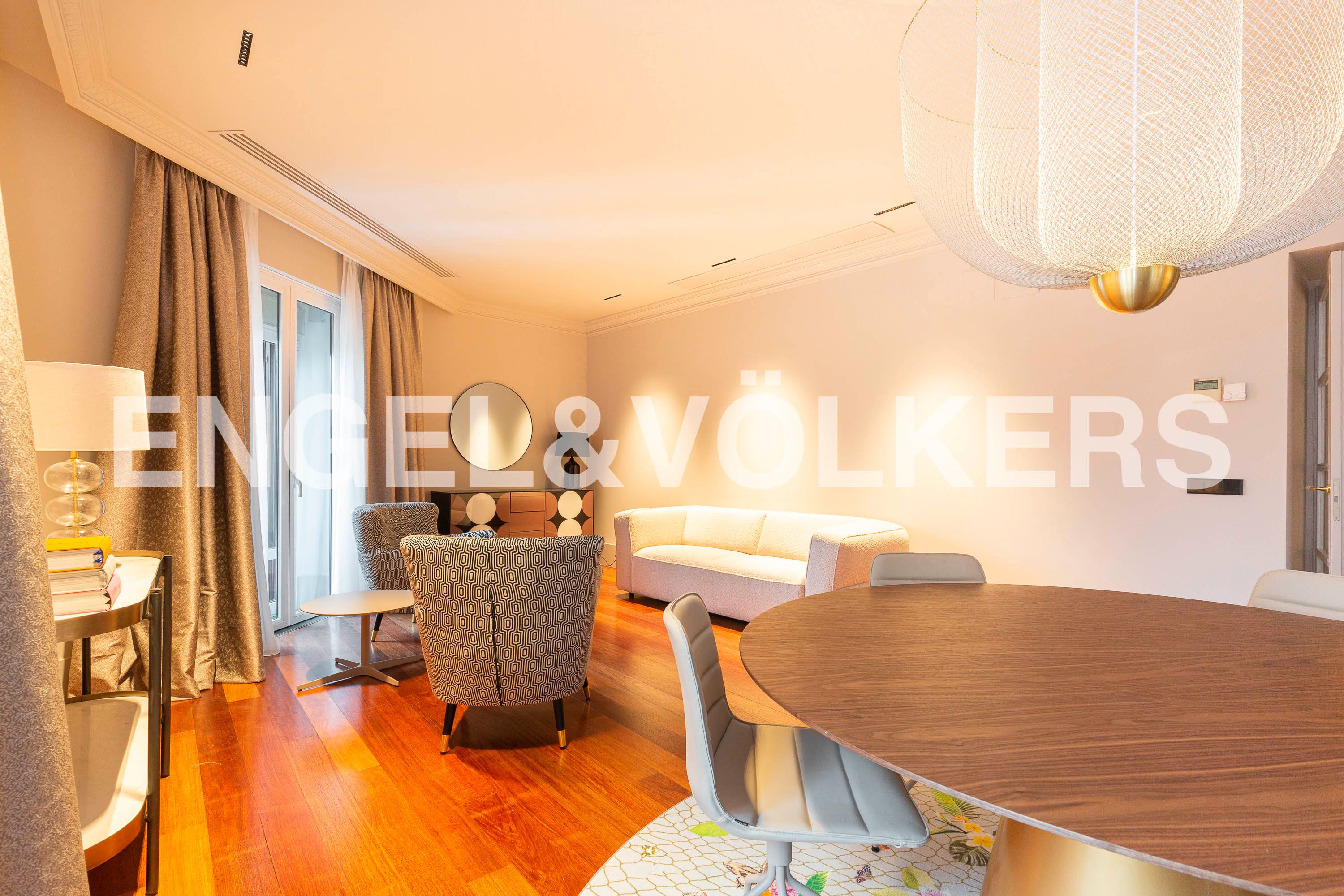 Living room of Apartment to rent in  Madrid Capital  with Air Conditioner, Heating and Parquet flooring