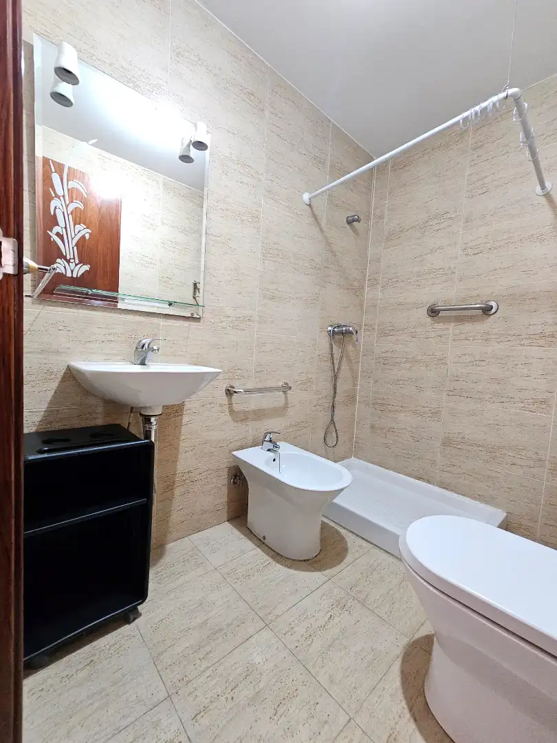 Baño de Ático en venta en Armilla con Aire acondicionado, Calefacción y Terraza