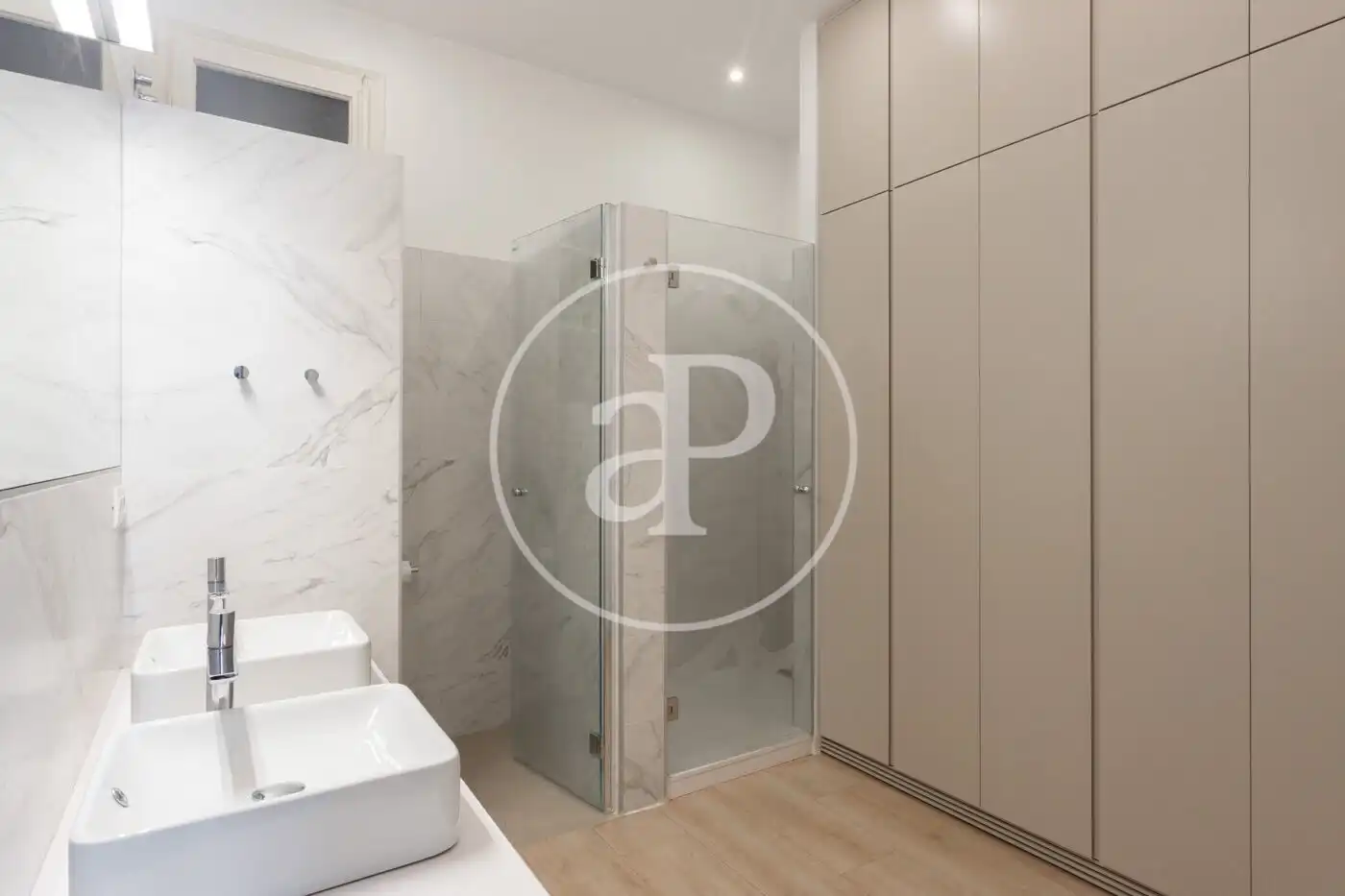 Flat with terrace to rent in C/ de Provença, imagen 23