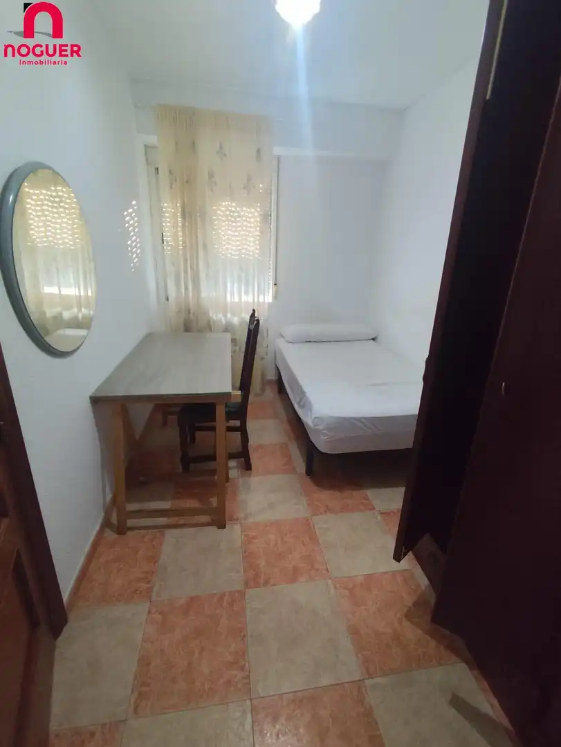 Schlafzimmer von Wohnung zur Miete in Córdoba mit Heizung, Terrasse und Abstellraum