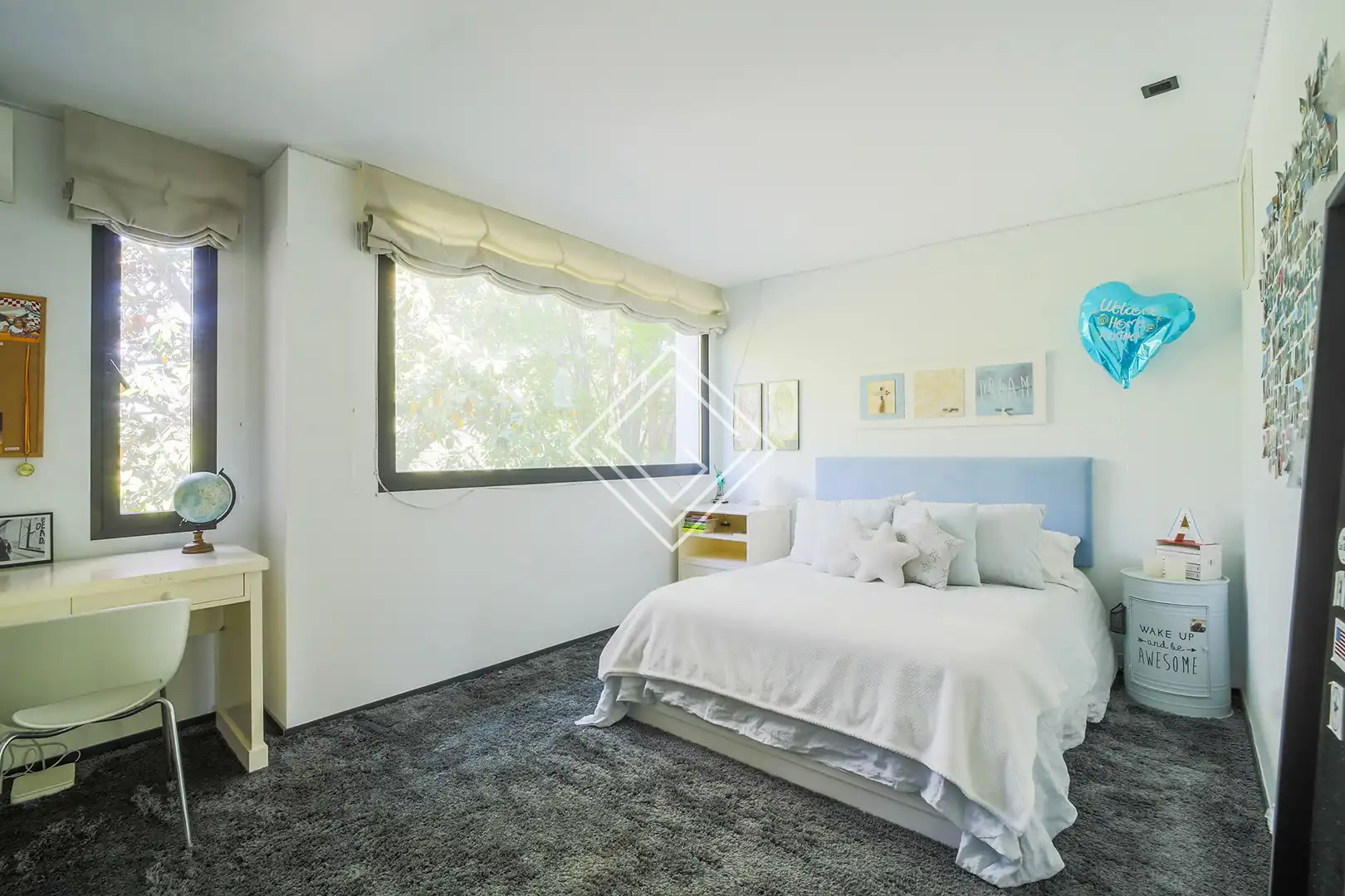 Schlafzimmer von Einfamilien-Reihenhaus zum Verkauf in La Moraleja mit Klimaanlage, Heizung und Privatgarten