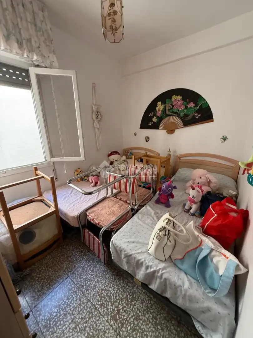 Habitación de Ático en venta en Alicante / Alacant con Terraza y Balcón