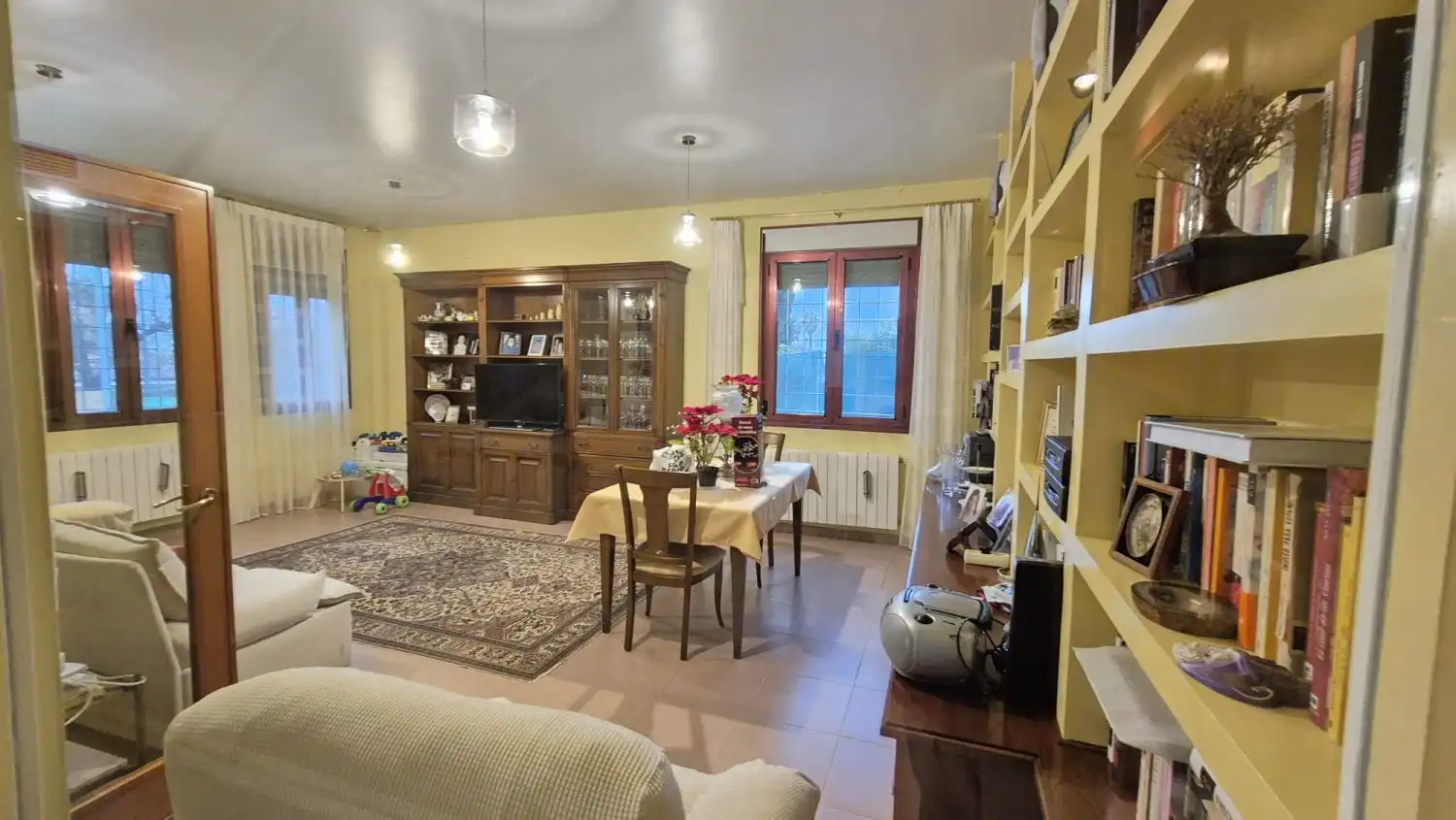 Sala d'estar de Casa o xalet en venda en Badajoz amb Aire condicionat, Calefacció i Terrassa