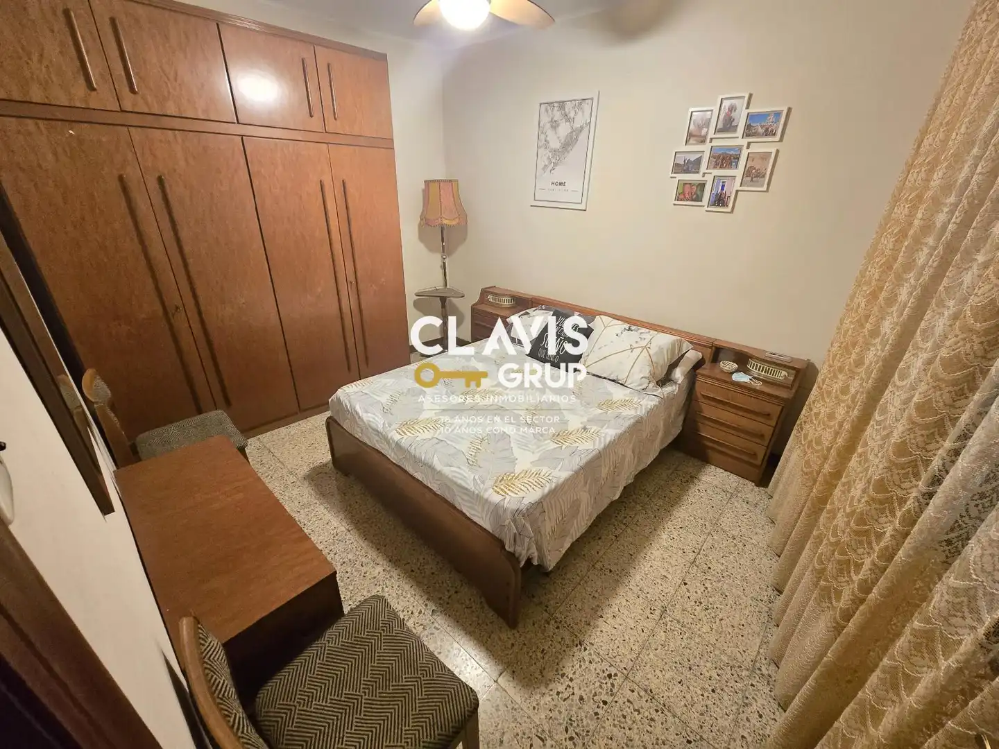 Vista exterior de Piso en venta en Barcelona con Calefacción, Terraza y Amueblado