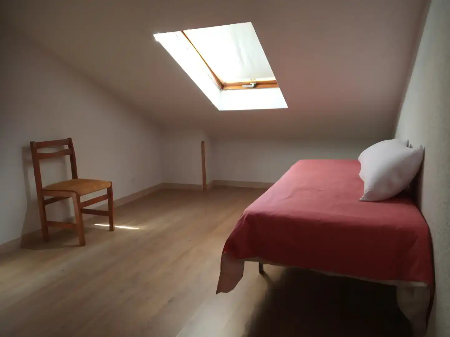 Bedroom of Duplexes for rent in Navaluenga  with Parquet flooring, Furnished and Oven