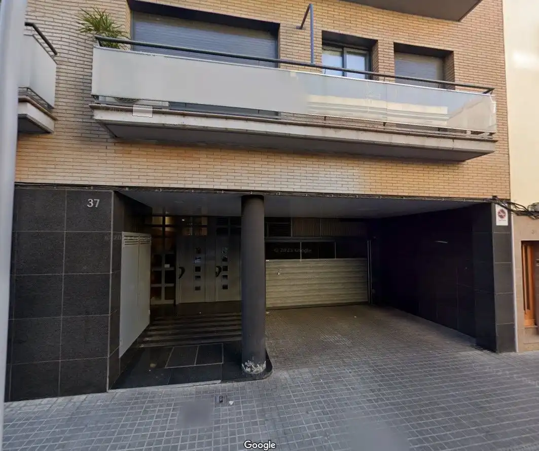 Außenansicht von Garage zum Verkauf in Santa Coloma de Gramenet