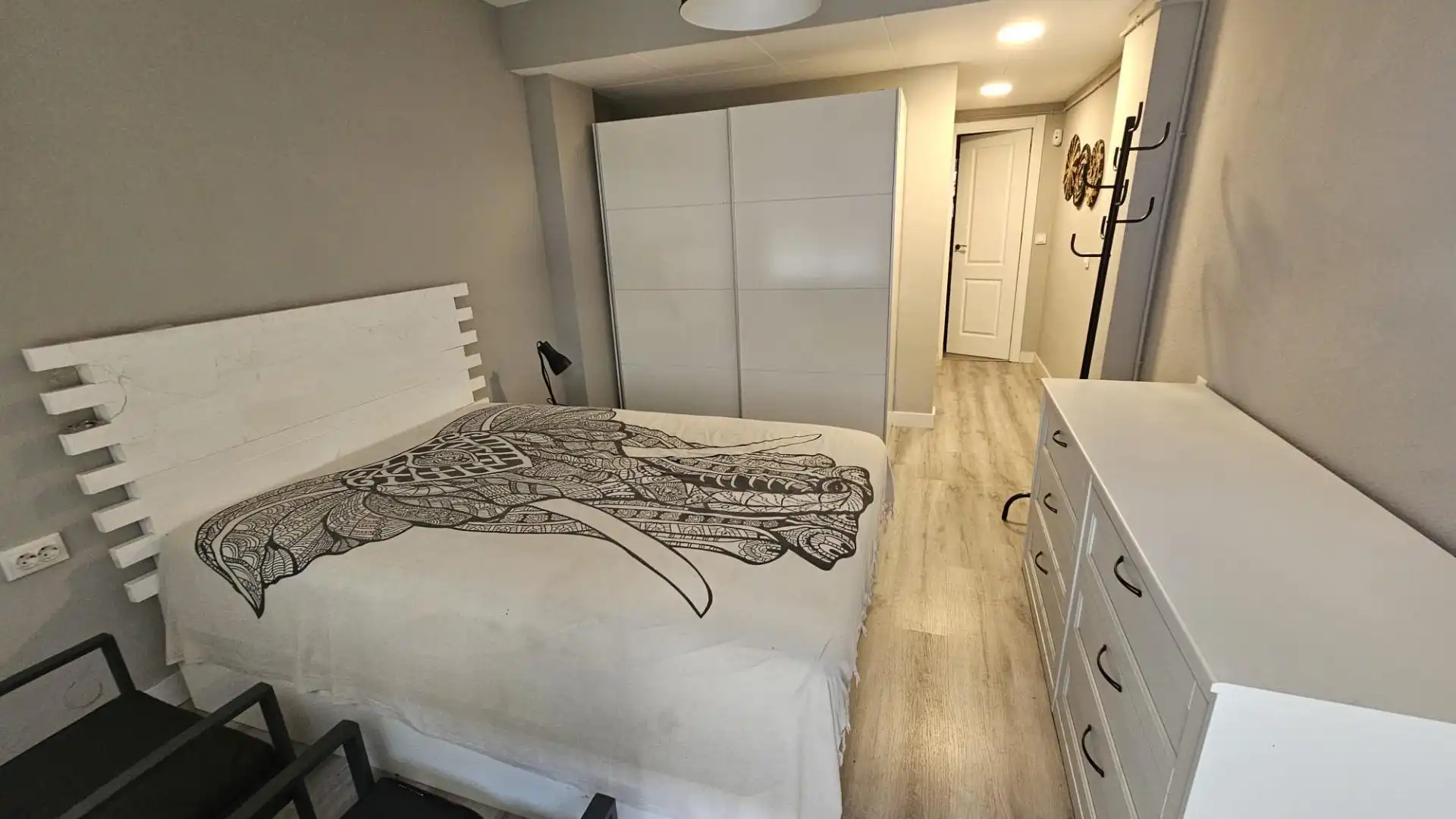 Habitación de Dúplex en venta en Calella con Parquet, Terraza y Amueblado