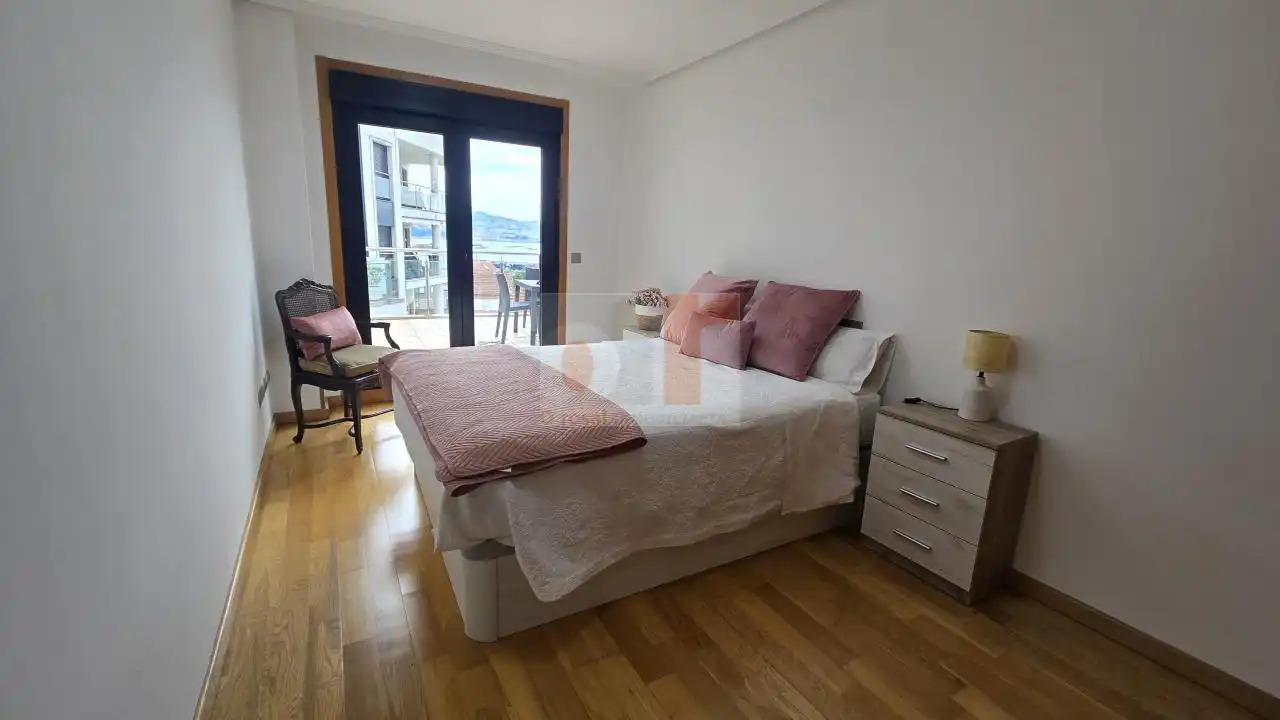 Habitación de Piso en venta en Moaña con Calefacción, Terraza y Trastero
