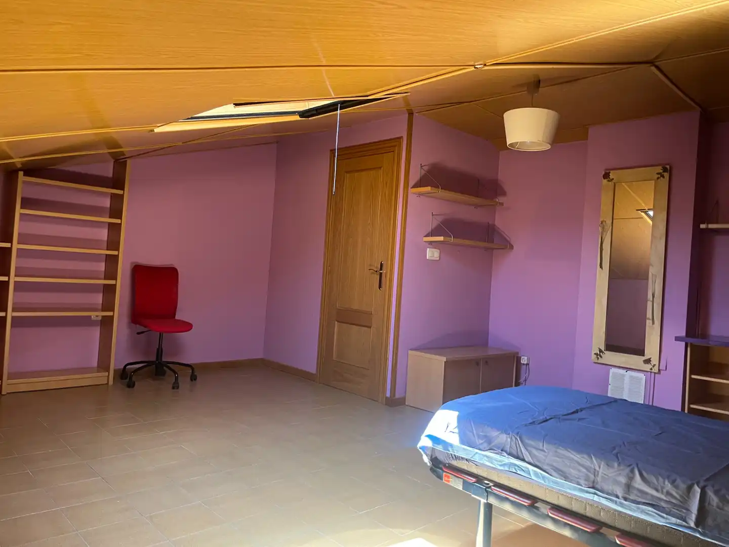 Dormitori de Casa adosada en venda en Monterrubio de Armuña amb Calefacció, Jardí privat i Parquet