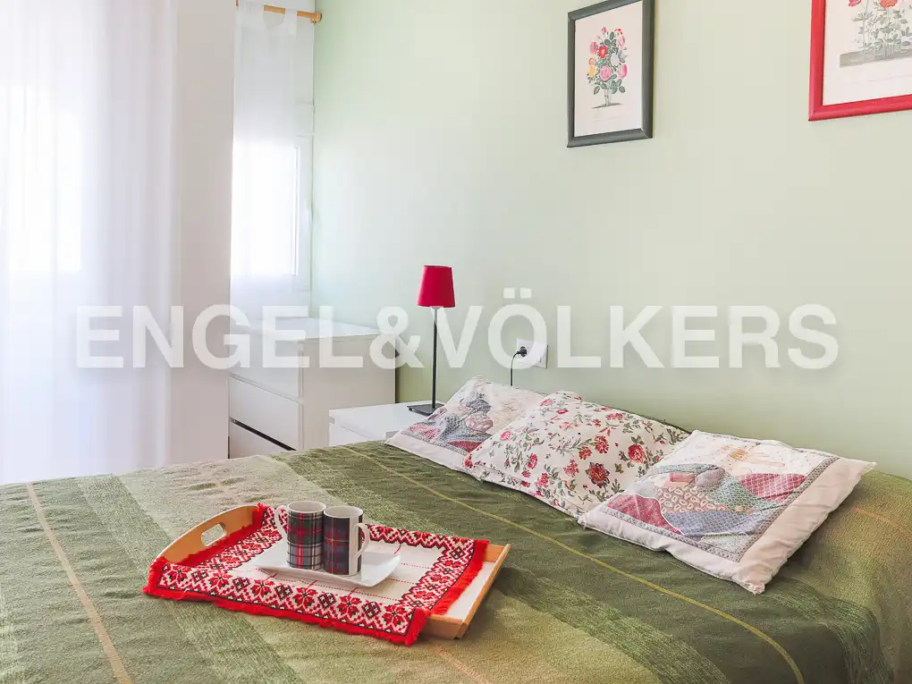 Schlafzimmer von Wohnung zur Miete in Valencia mit Klimaanlage, Heizung und Parkett