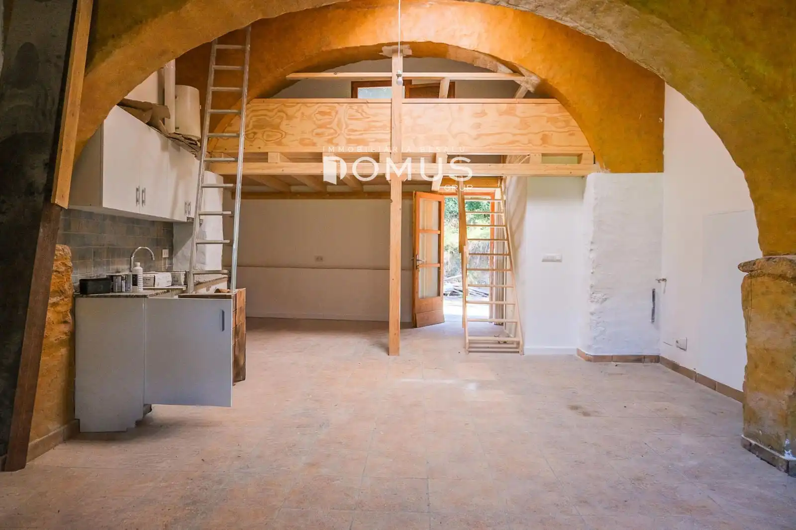 Country homes for sale in Besalú  with Private garden