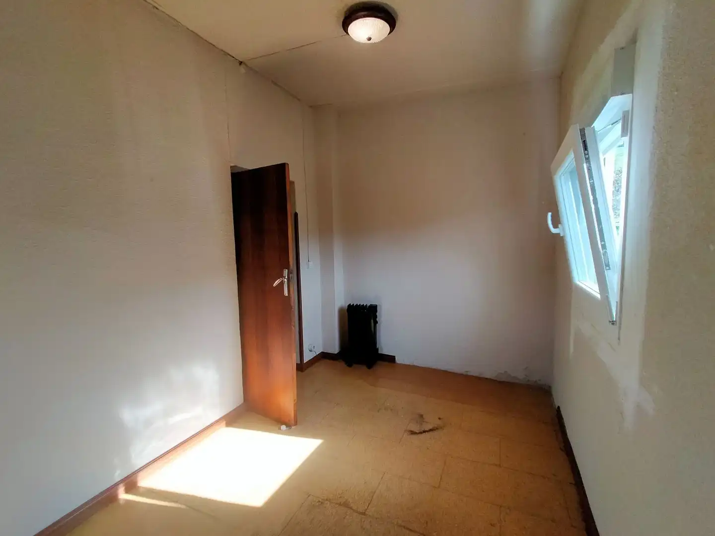 Finca rústica en venta en Soto del Barco con Jardín privado, Terraza y Trastero