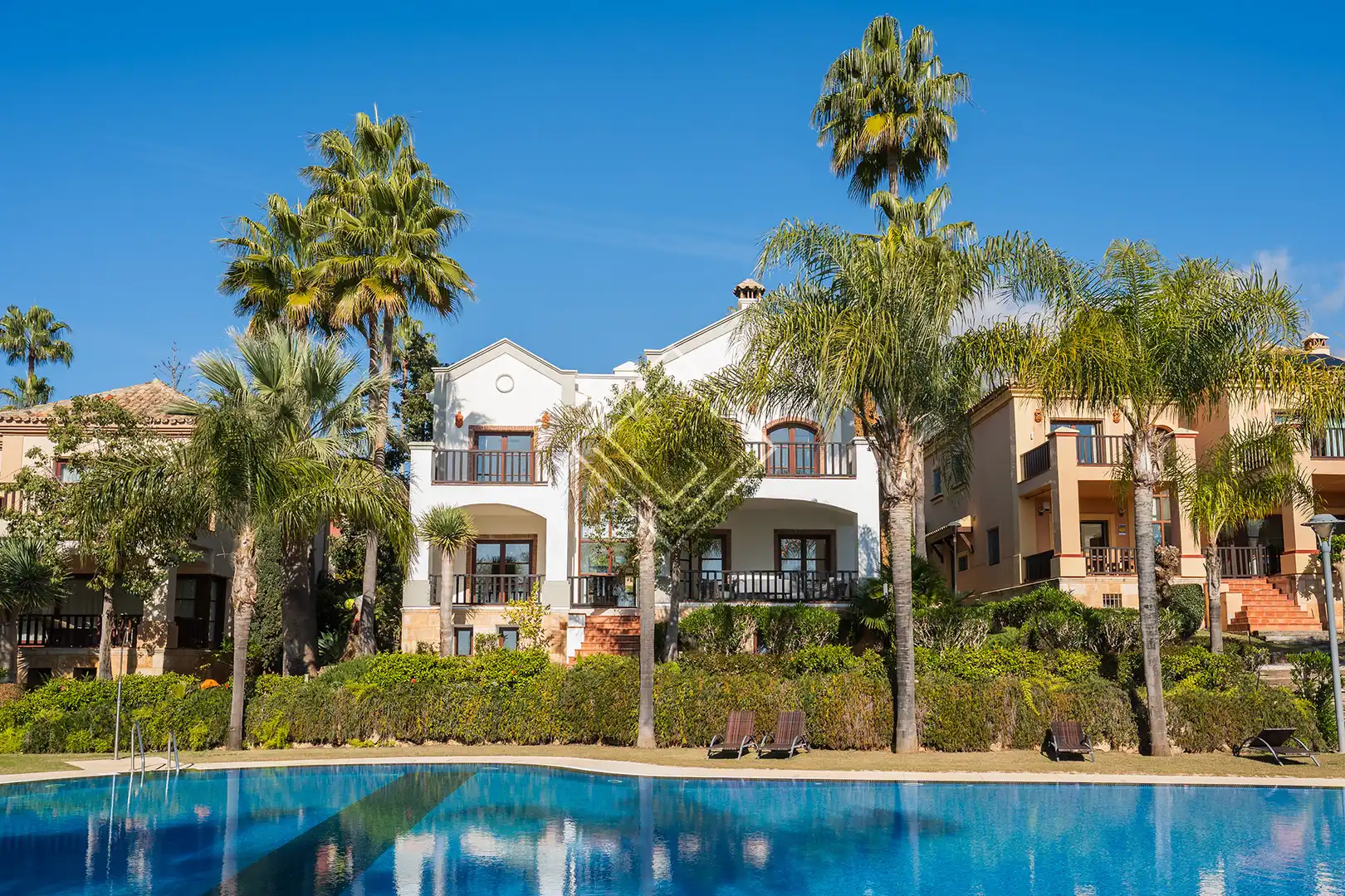 Chalet con piscina en venta en Milla de Oro