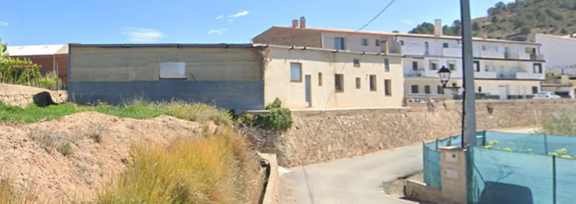 Vista exterior de Nave industrial en venta en Tuéjar