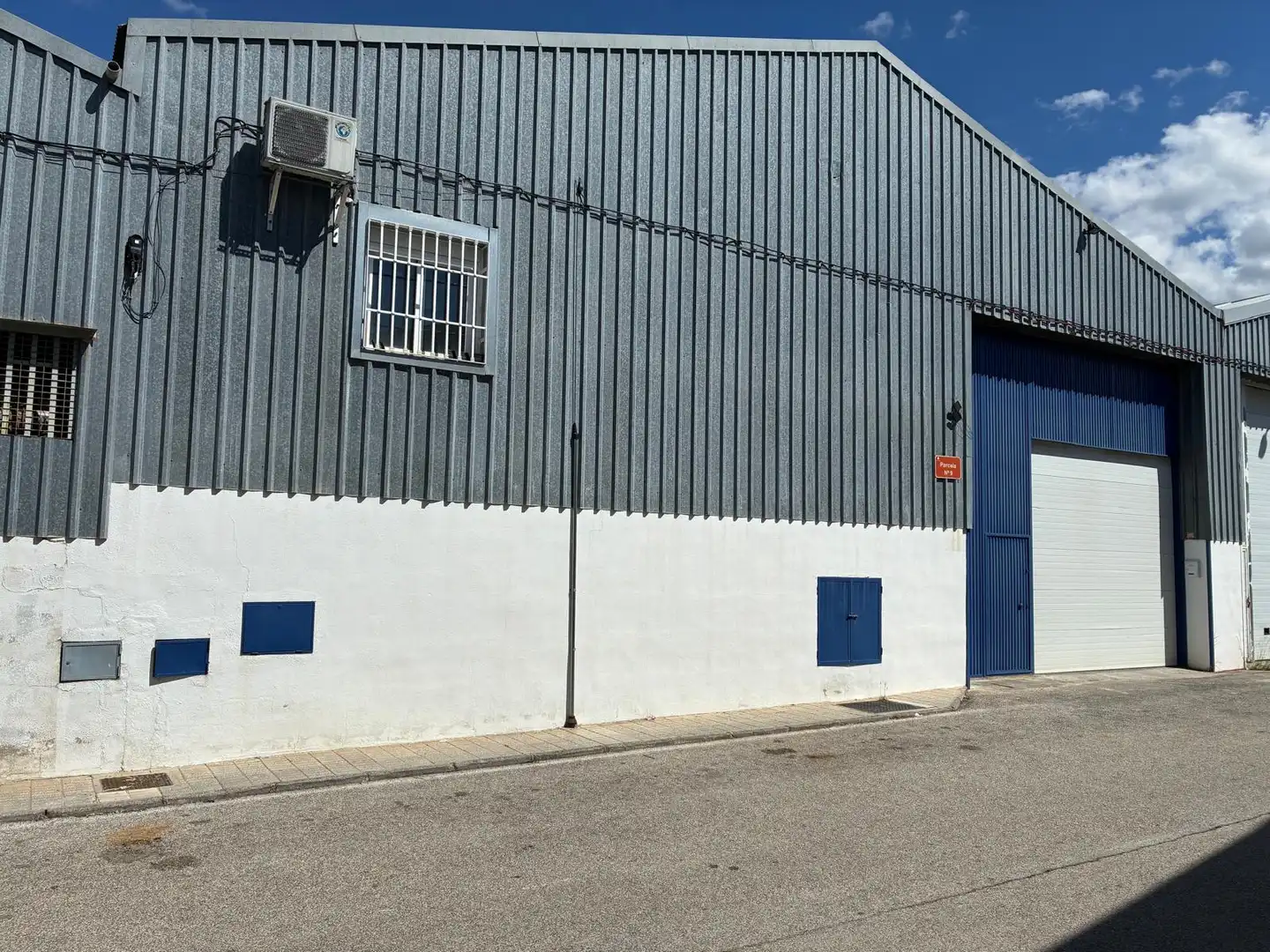 Industrial building for sale in Calle Iznatoraf, imagen 3