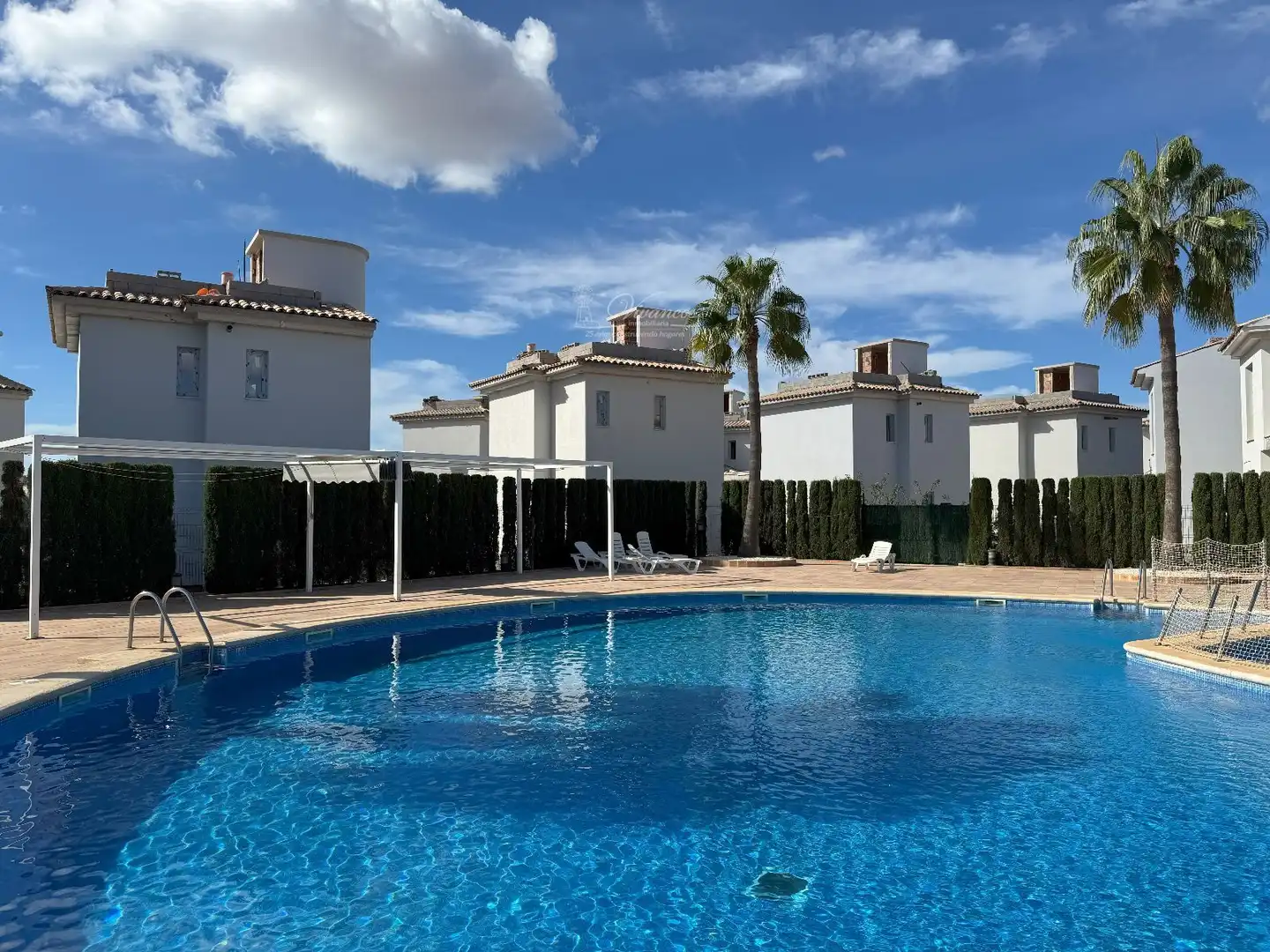 Xalet amb piscina en venda a N/A, imagen 2