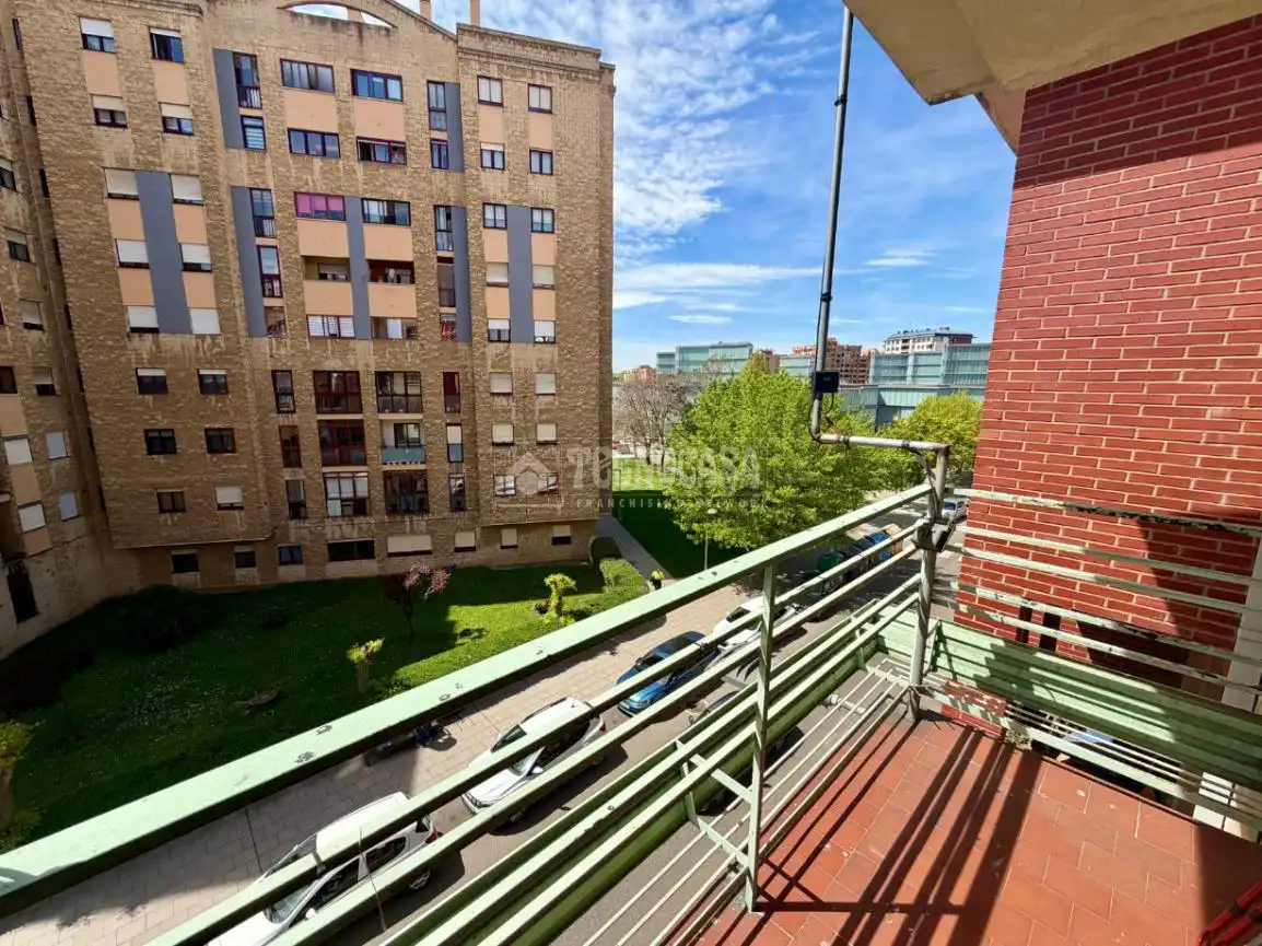 Piso en venta en C. las Campanillas, Las Eras de Renueva