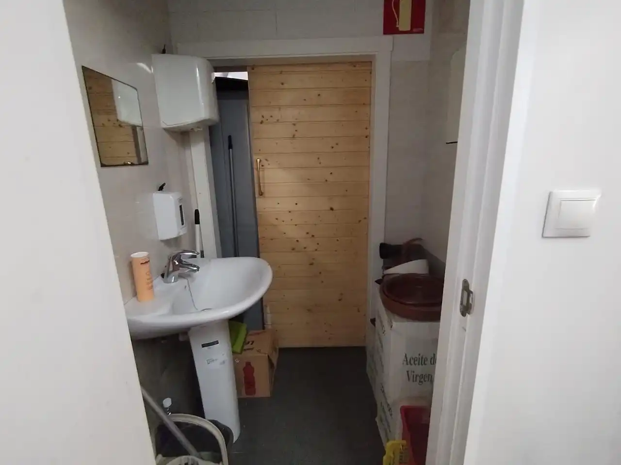 Bany de Local en traspas en Barakaldo  amb Aire condicionat