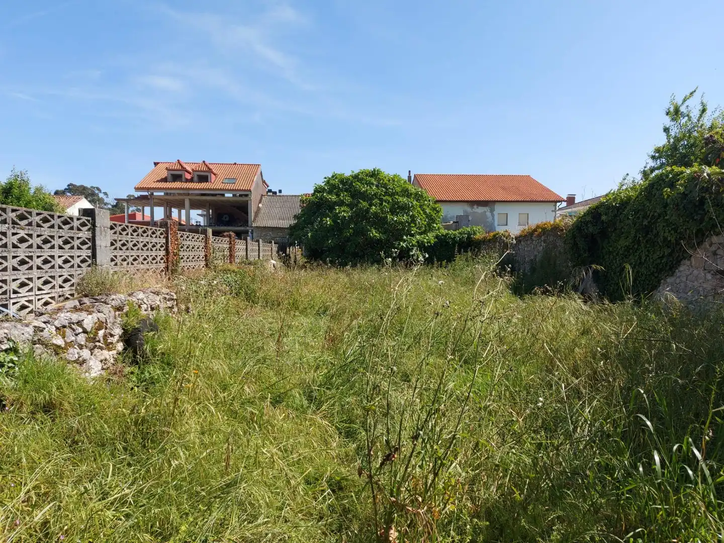Casa adosada en venda en Santa Cruz de Bezana amb Calefacció, Jardí privat i Traster