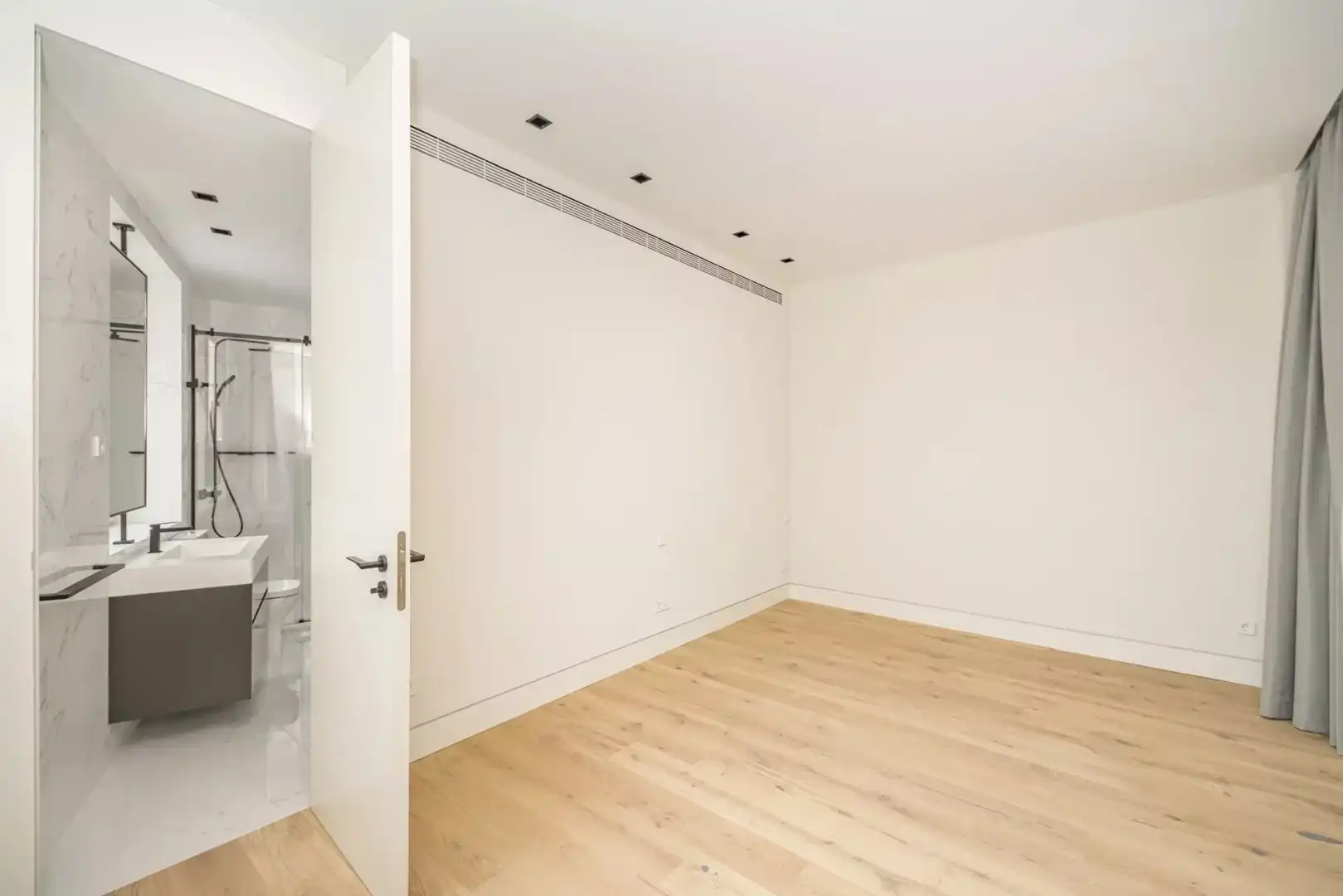 Schlafzimmer von Wohnung zum Verkauf in Madrid mit Klimaanlage, Heizung und Abstellraum