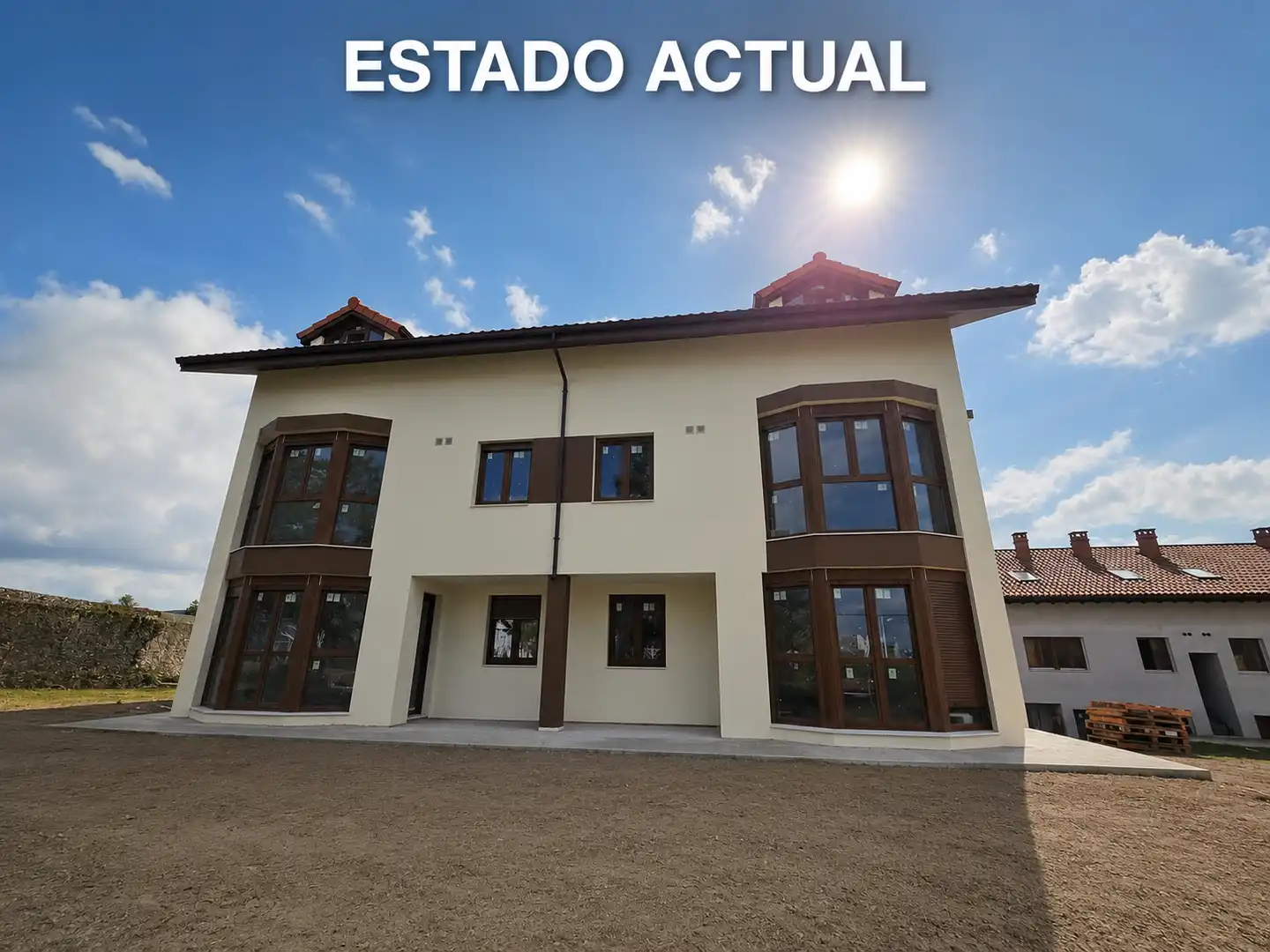 Casa adosada en venda a Udías