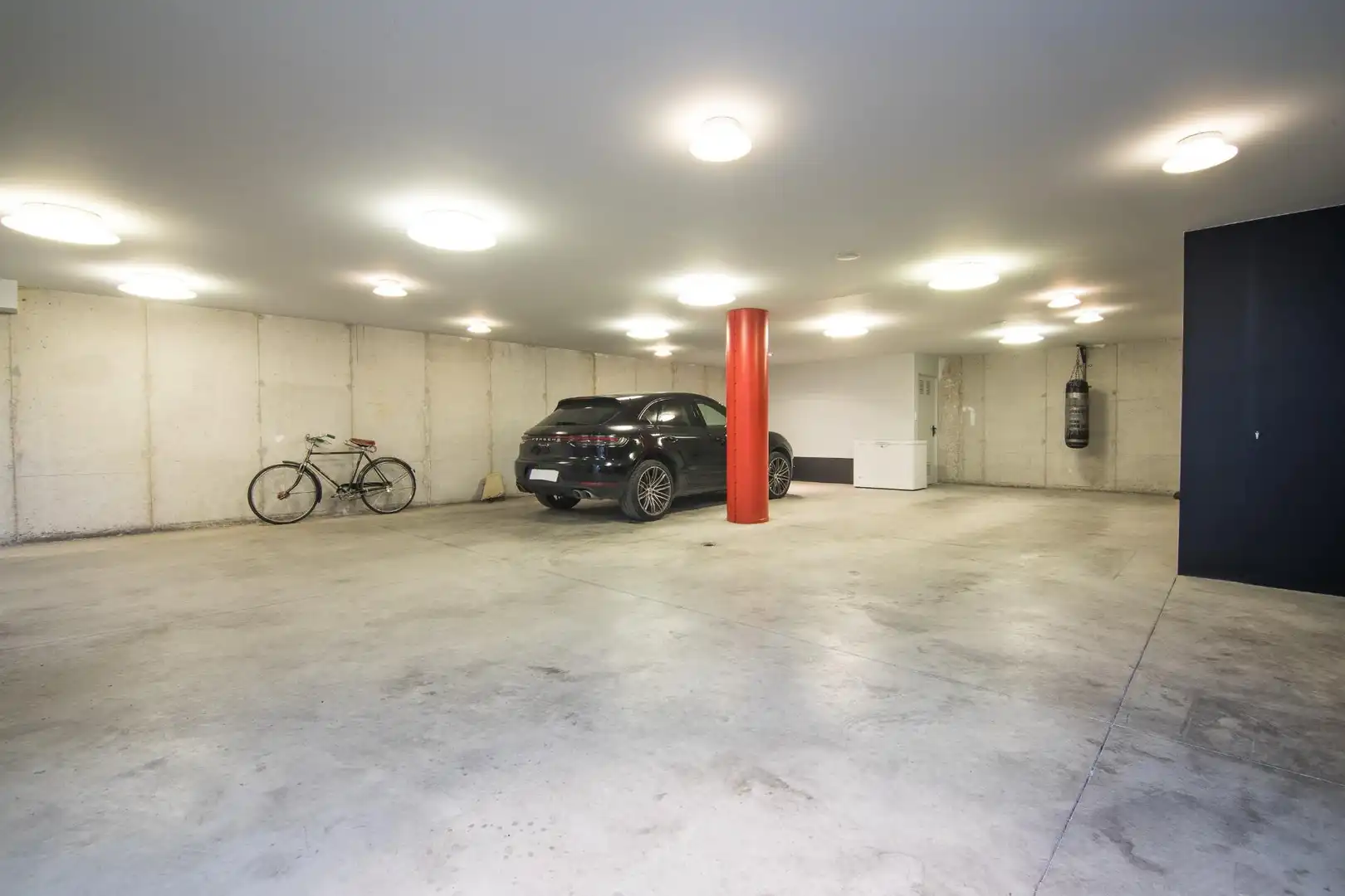 Parkplatz von Haus oder Chalet zum Verkauf in Elche / Elx mit Klimaanlage, Heizung und Privatgarten