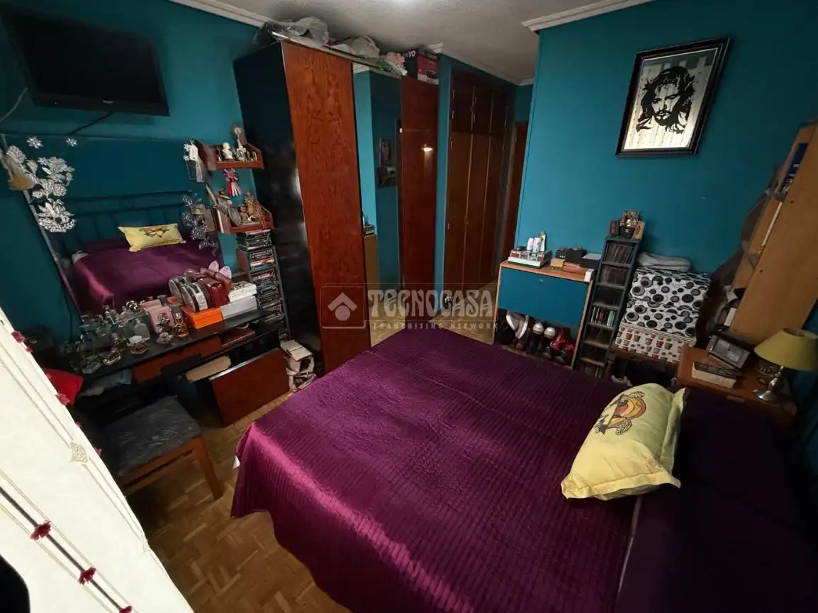 Bedroom of Flat for sale in Madrid