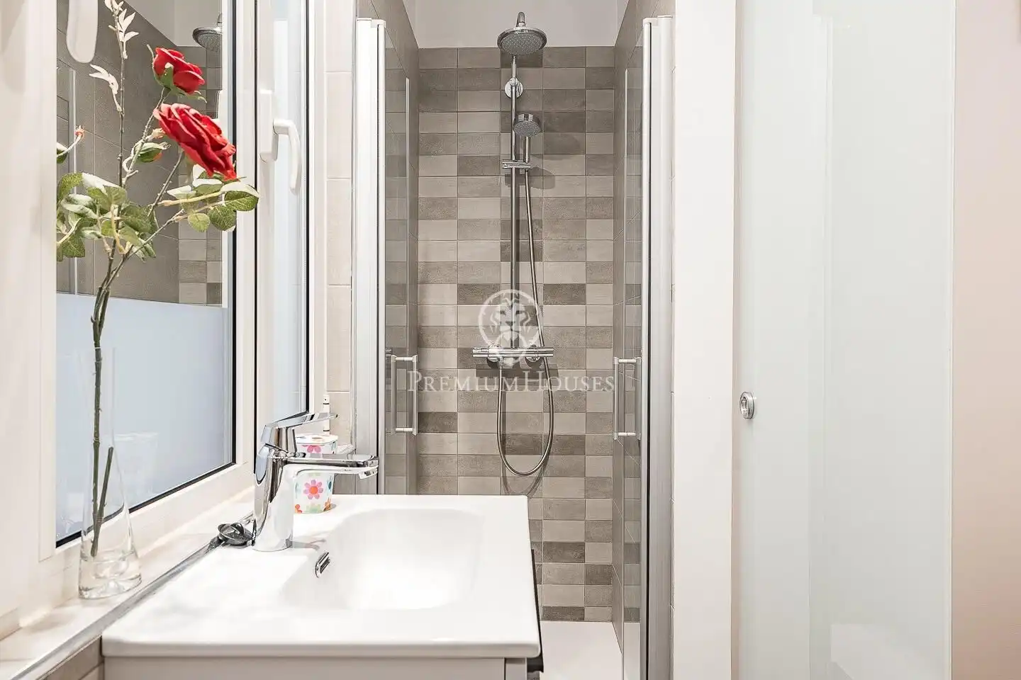 Bany de Apartament en venda en Barcelona amb Aire condicionat, Calefacció i Terrassa