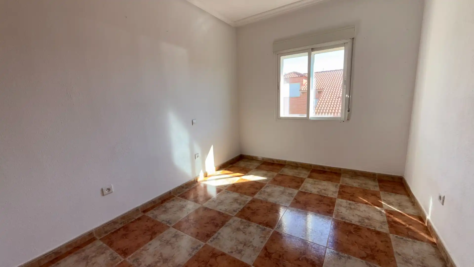 Casa aparellada amb jardí en venda a Plaza Mayor 9, imagen 27