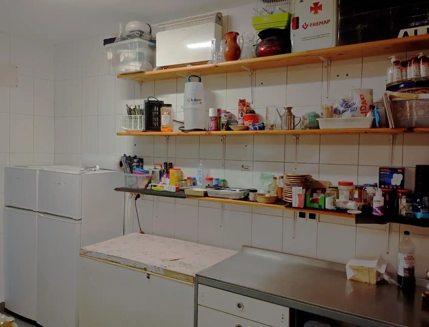 Cocina de Local en venta en Chozas de Canales