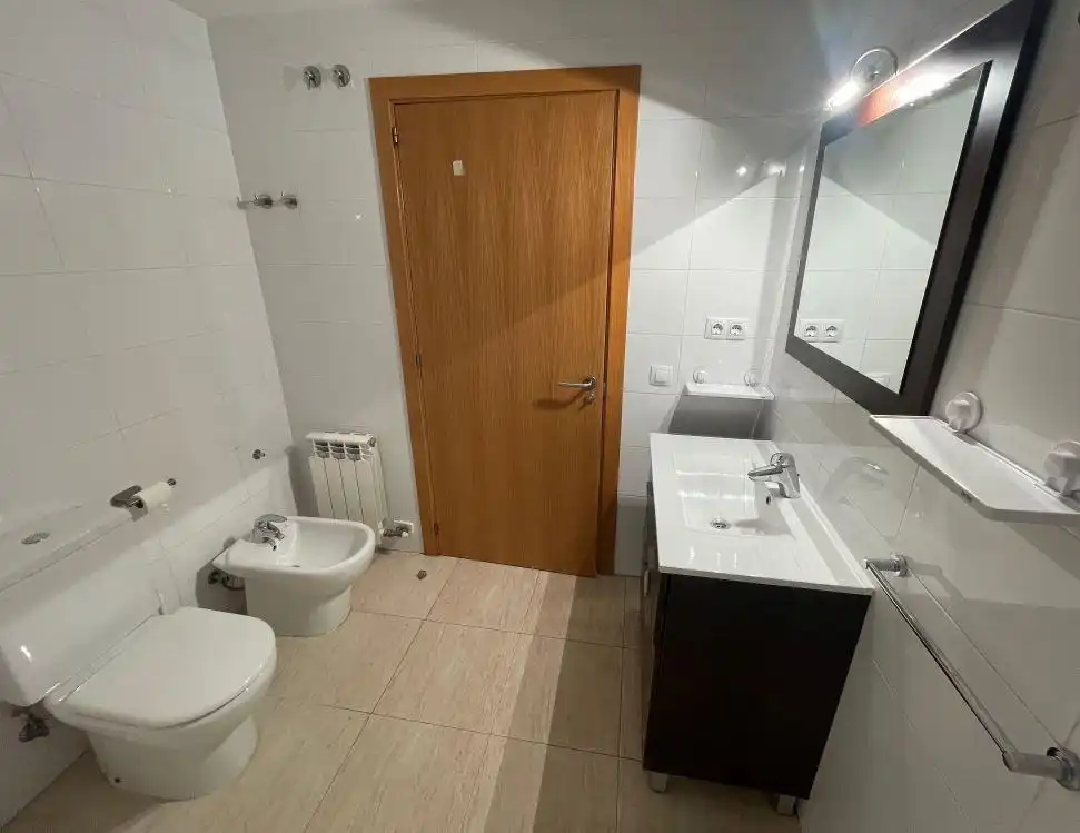 Badezimmer von Wohnung zur Miete in Igualada mit Heizung, Terrasse und Abstellraum