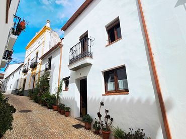 Casa con balcón en venta en Calle Minarete