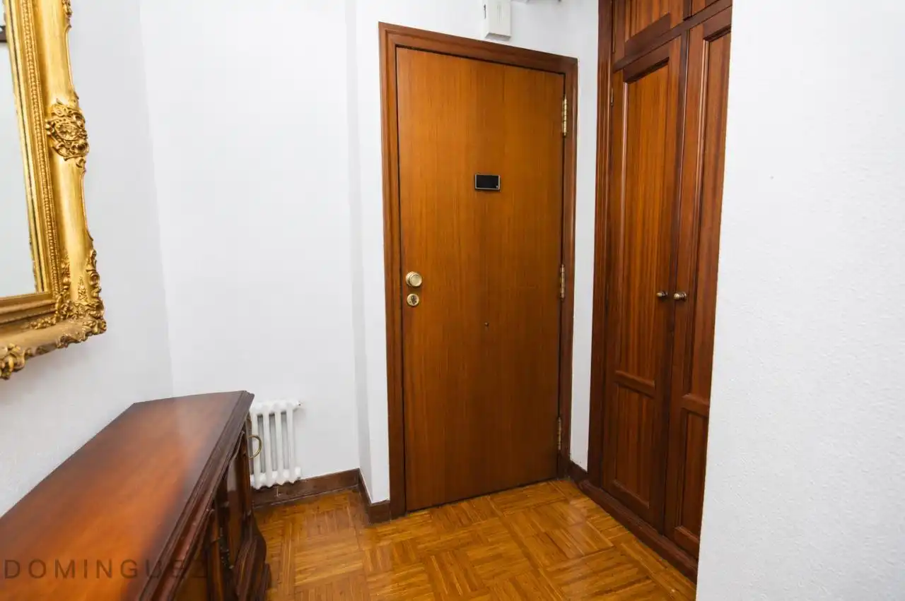 Pis en venda en Vigo  amb Calefacció, Parquet i Traster