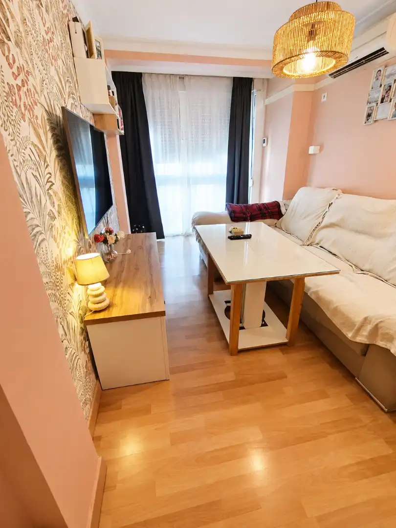 Living room of Flat for sale in San Juan de Aznalfarache  with Air Conditioner