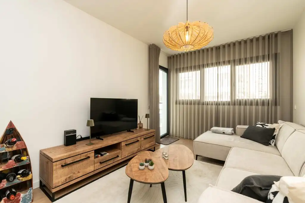 Apartamento con piscina en venta en hilera, imagen 2