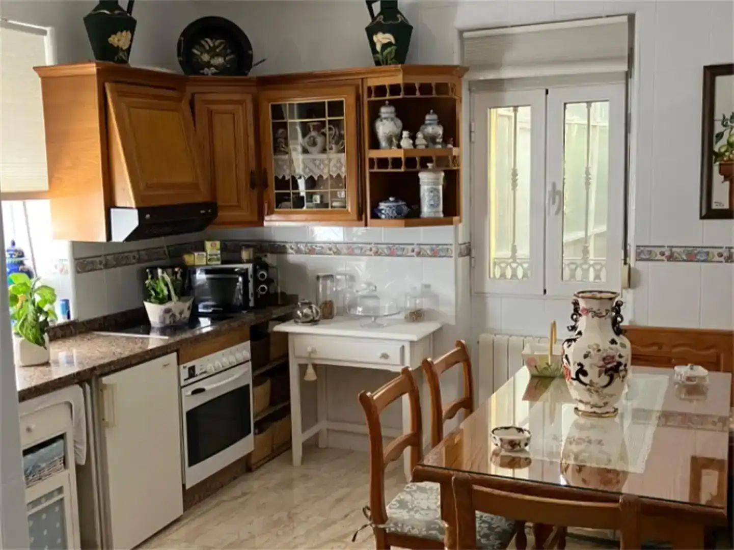 Cuina de Casa o xalet en venda en Constantina amb Aire condicionat, Jardí privat i Traster