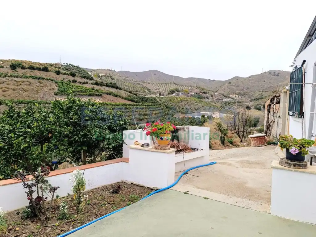 Jardí de Finca rústica en venda en Vélez-Málaga amb Aire condicionat, Jardí privat i Traster