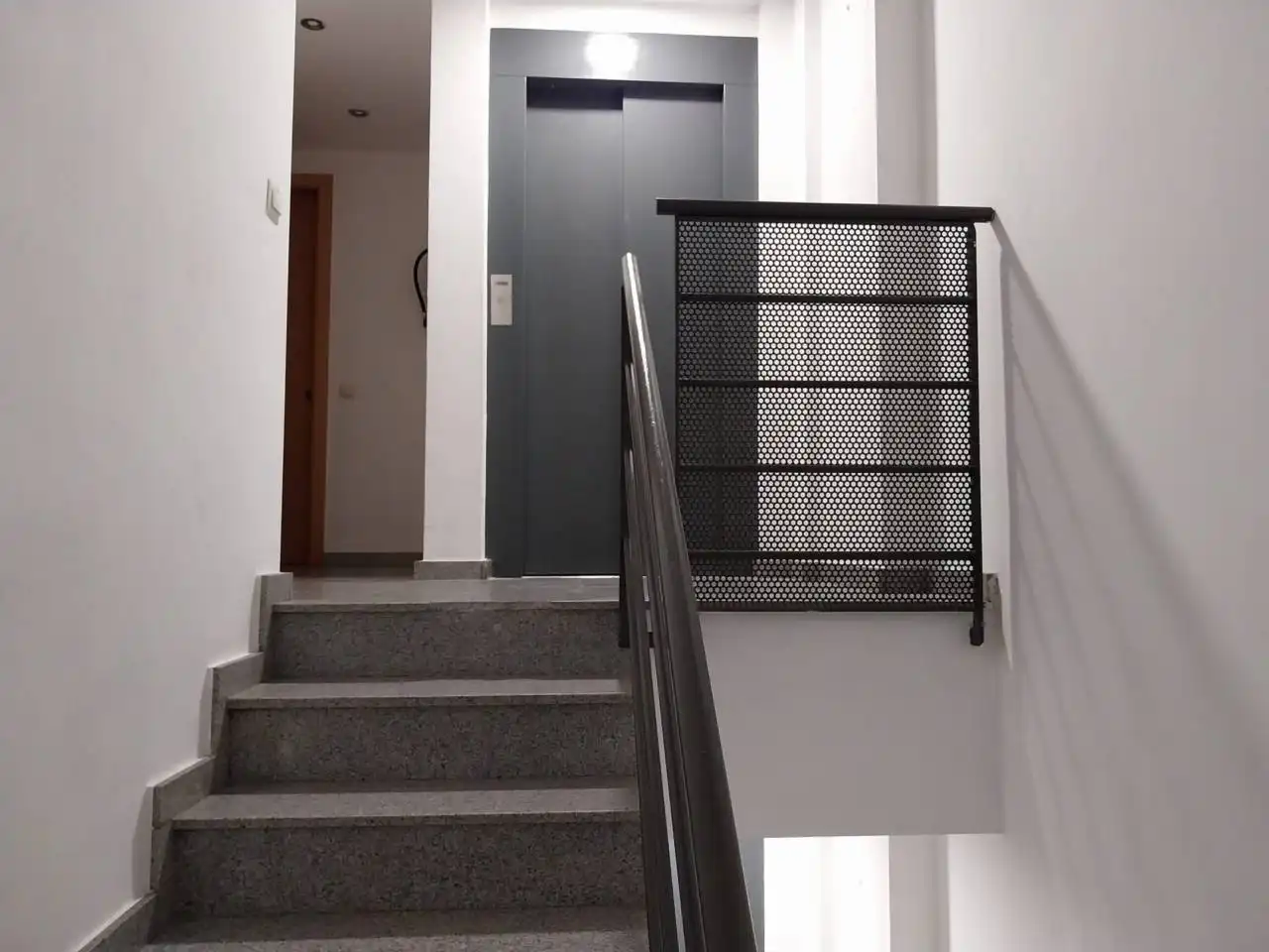 Maisonette zum Verkauf in Rubí mit Klimaanlage, Heizung und Abstellraum