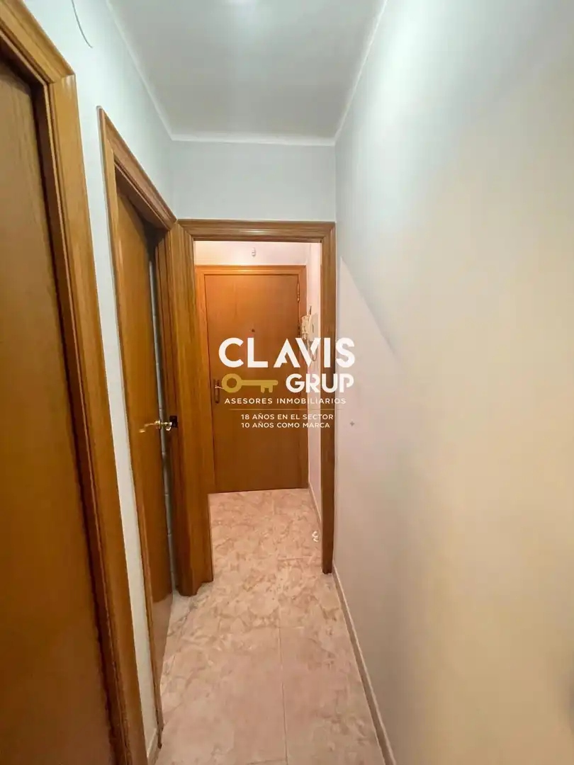Flat with terrace for sale in Nou Barris, imagen 3