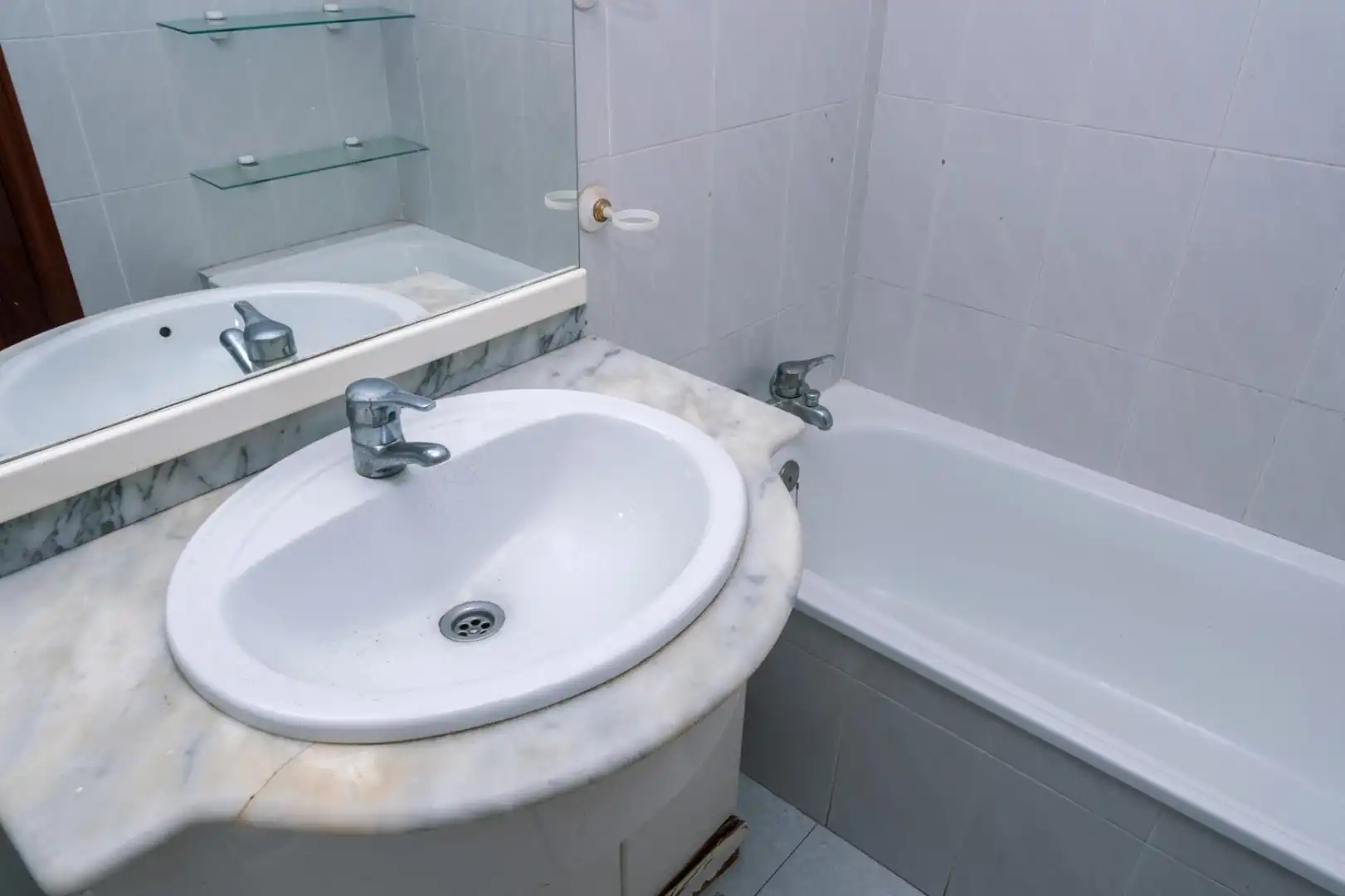 Bathroom of Duplexes for sale in Xirivella  with Air Conditioner