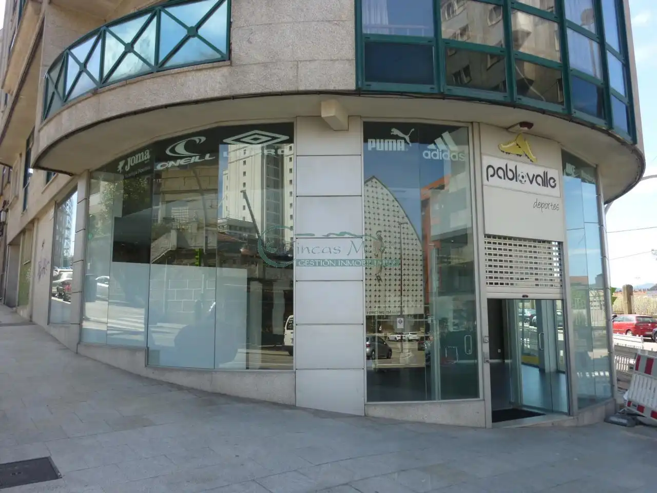 Local comercial de lloguer a Centro Urbano
