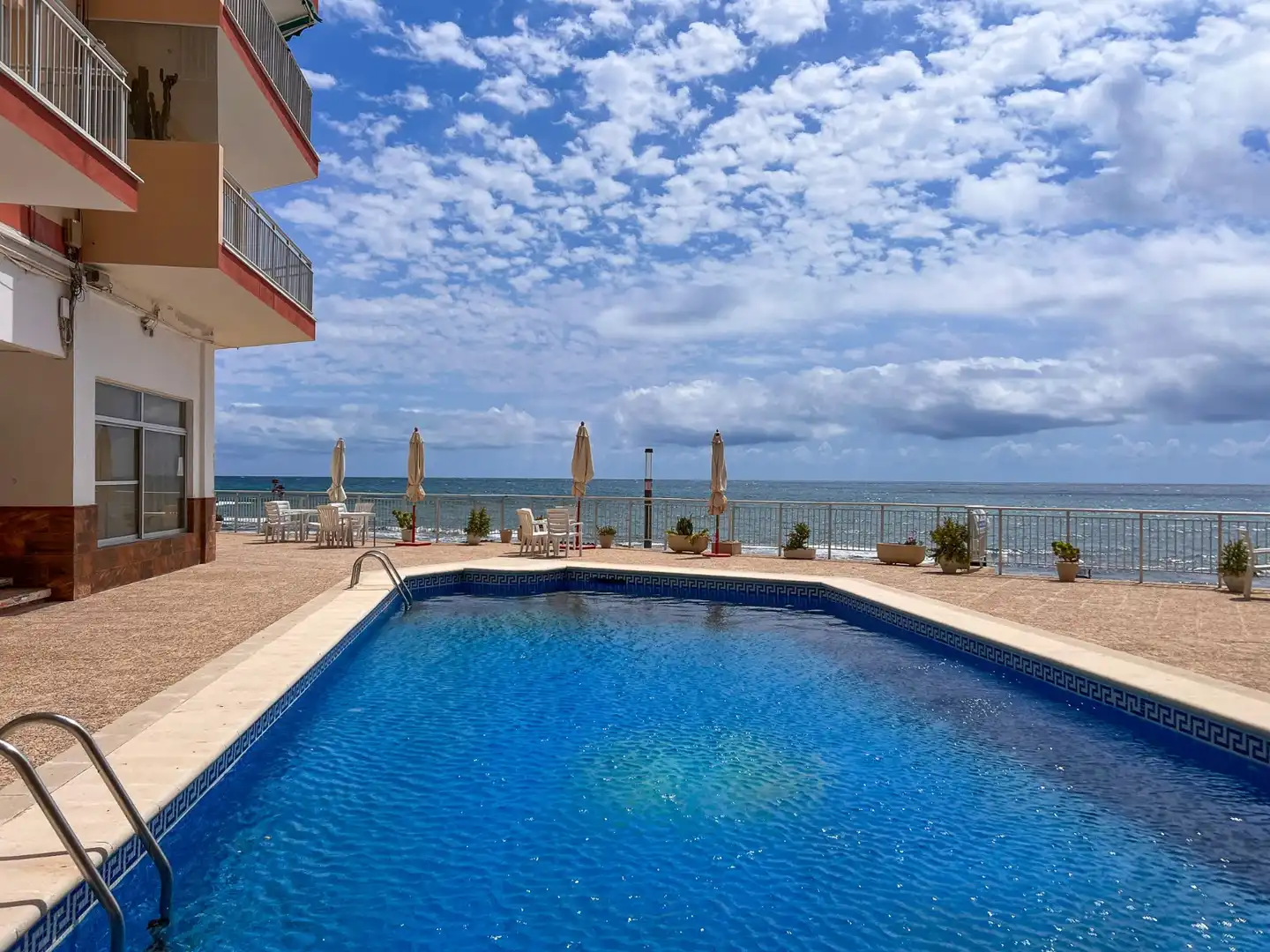 Piscina de Apartamento en venta en Torrevieja con Aire acondicionado, Calefacción y Terraza