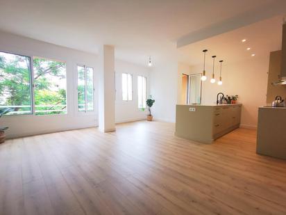 Living room of Flat for sale in  Barcelona Capital  with Air Conditioner and Balcony