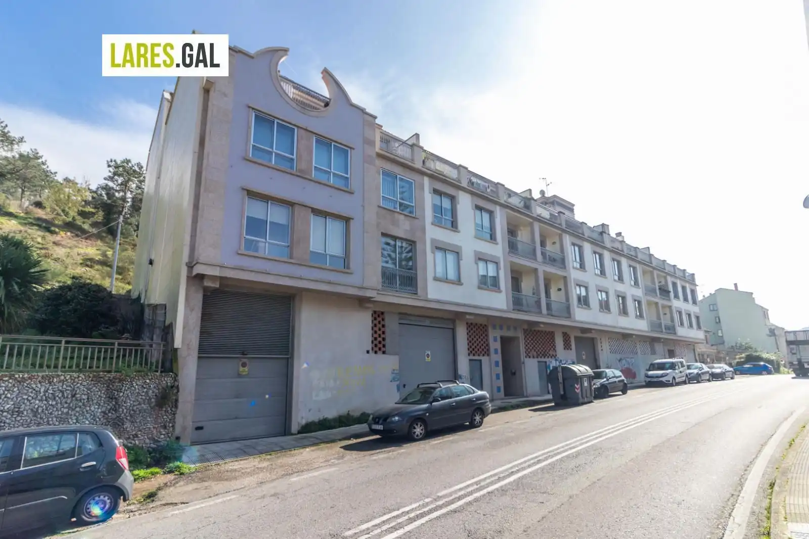 Vista exterior de Pis en venda en Cangas  amb Calefacció, Terrassa i Traster