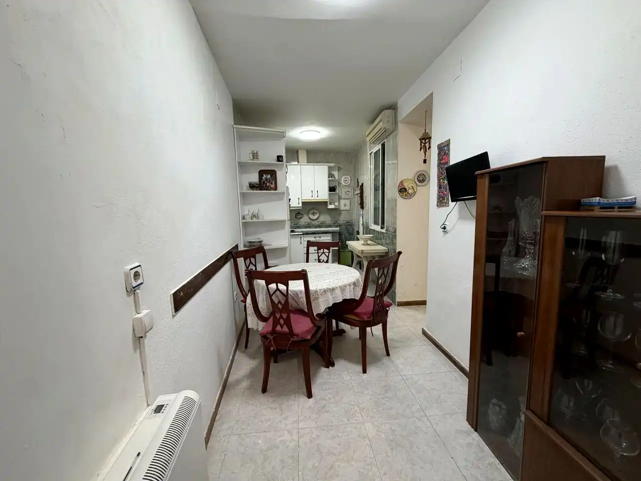 Planta baja de alquiler en Calle de Leganitos, Palacio